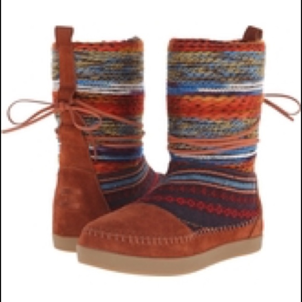 Toms Nepal cognac boots never worn size 6.5 fits 6